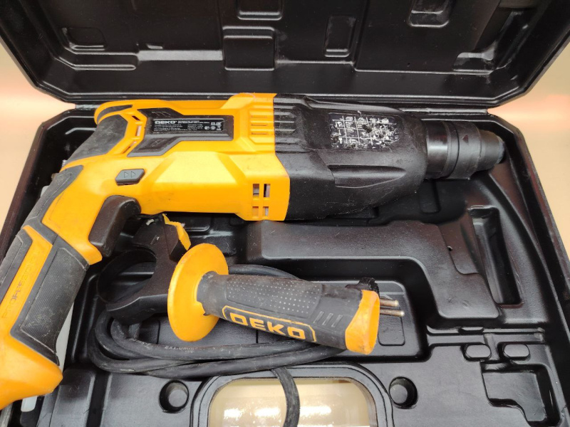 Перфоратор Deko zkh1000w