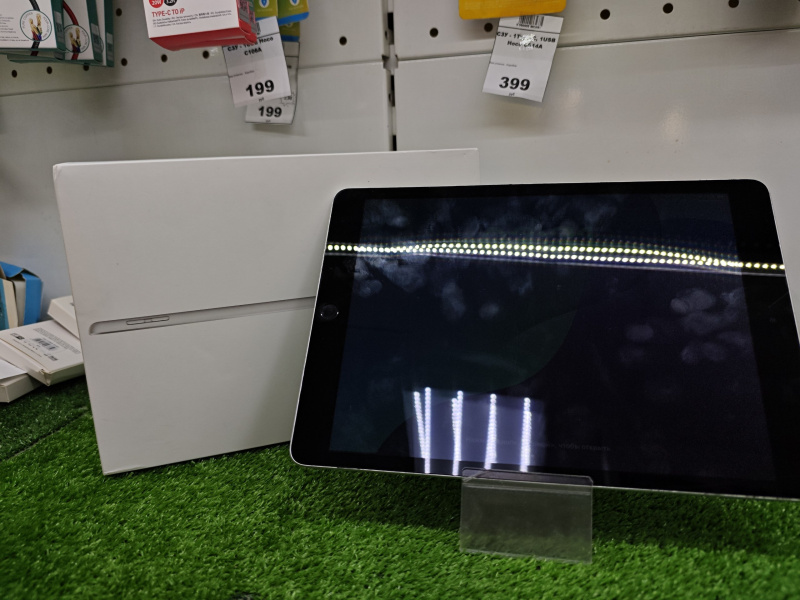 Планшет Apple iPad (9-го поколения) (2021)