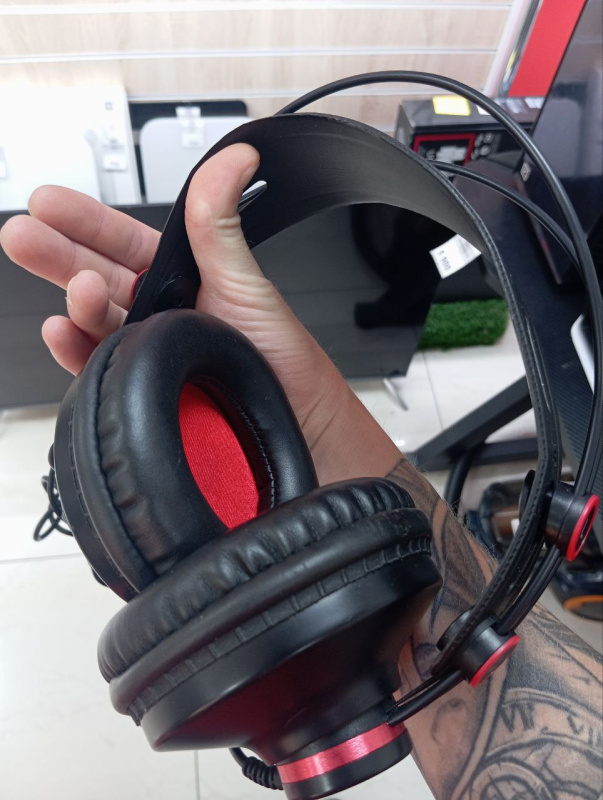 Наушники Focusrite Scarlett