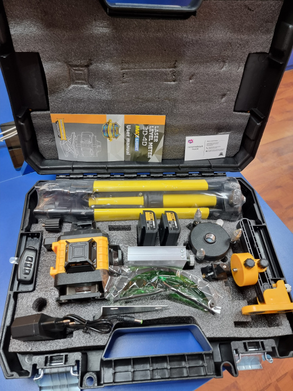Лазерный уровень Dewalt кейс рплика