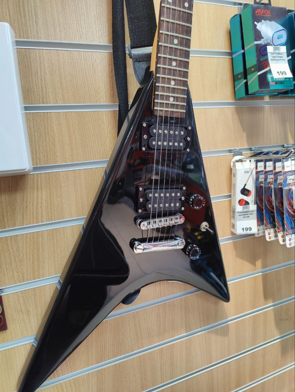 Электрогитара  Caraya