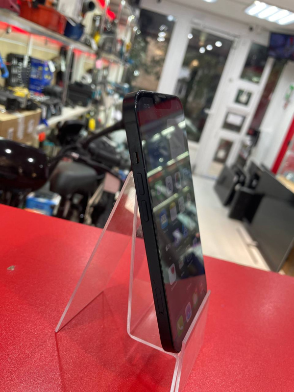 Мобильный телефон Apple iPhone 13