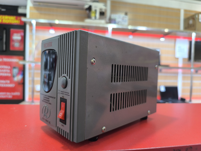 Стабилизатор напряжения Стабилизатор Ресанта 1000\1ц