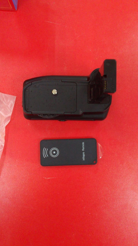 - Flama Питающая рукоятка для Nicon D5100,D3100