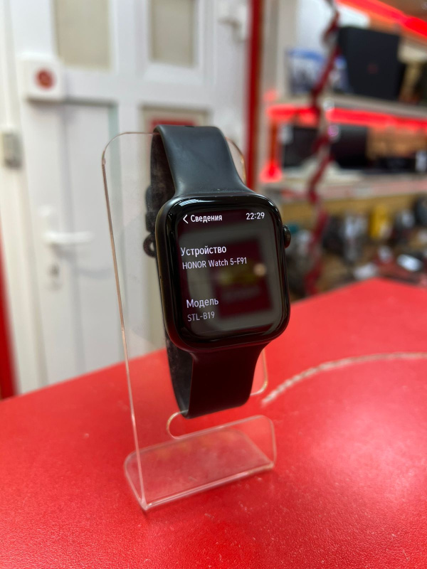 Часы смарт Honor Watch 5