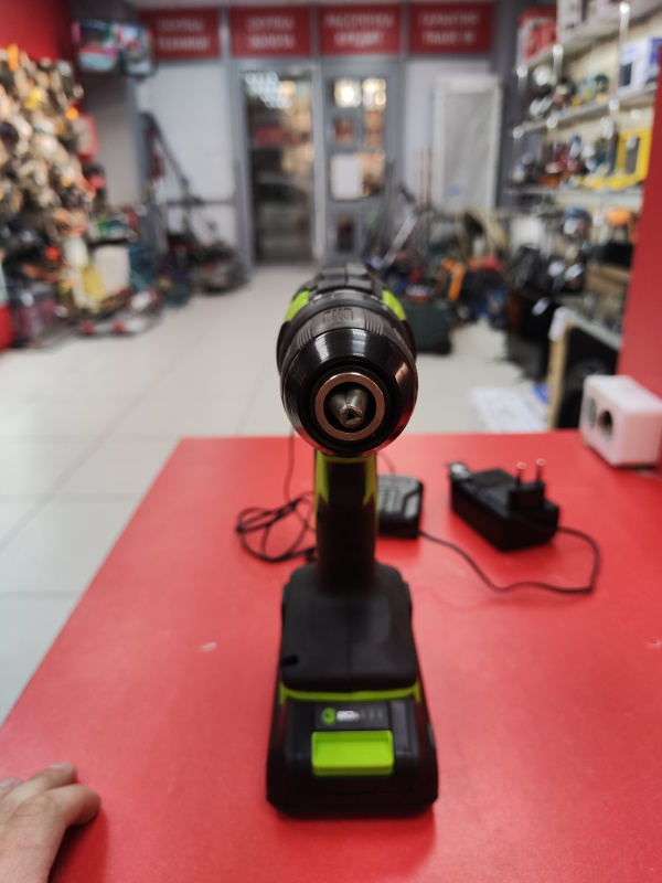 Шуруповерт greenworks 3704107UA