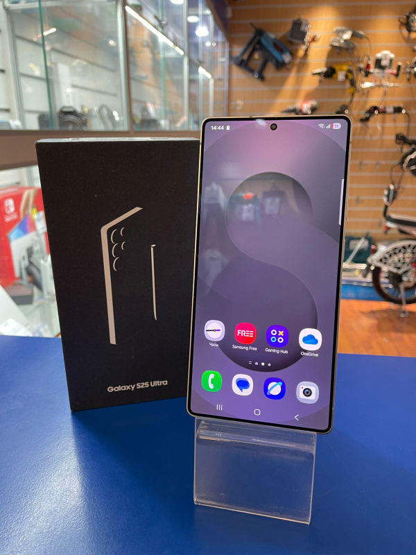 Мобильный телефон Samsung Galaxy S25 Ultra
