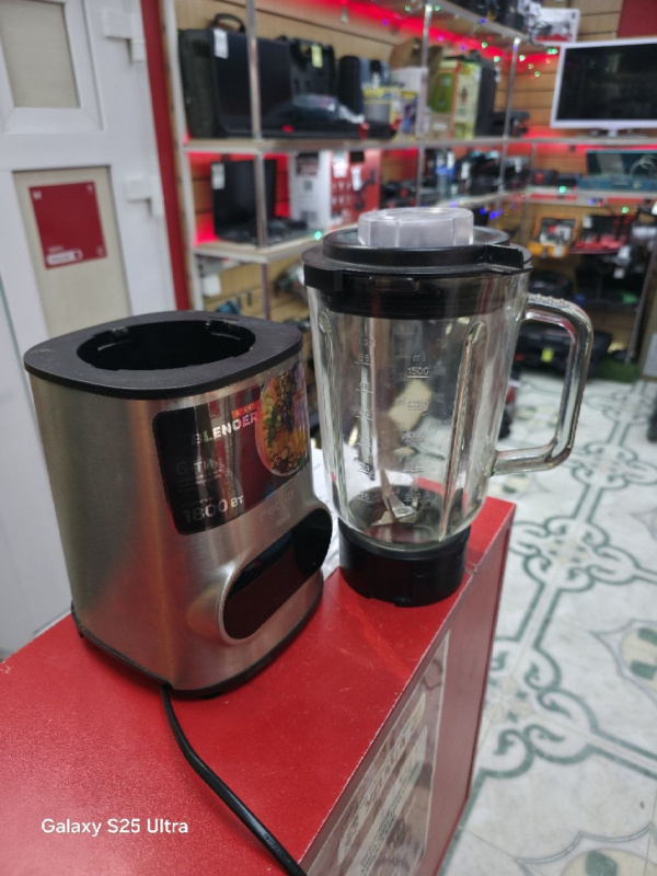 Миксер Reoka 1800Вт