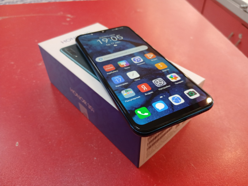 Мобильный телефон Honor 30i