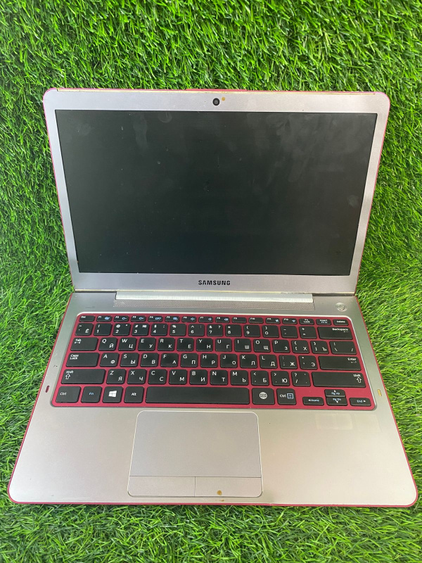 Ноутбук Samsung 535U