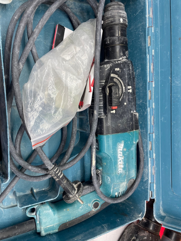 Перфоратор Makita HR2450FT