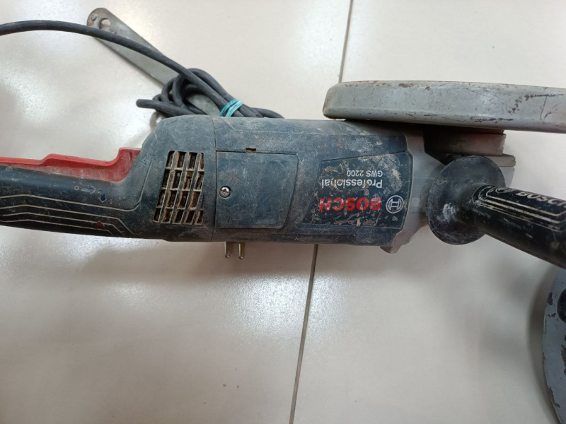 Болгарка Bosch GWS 2200