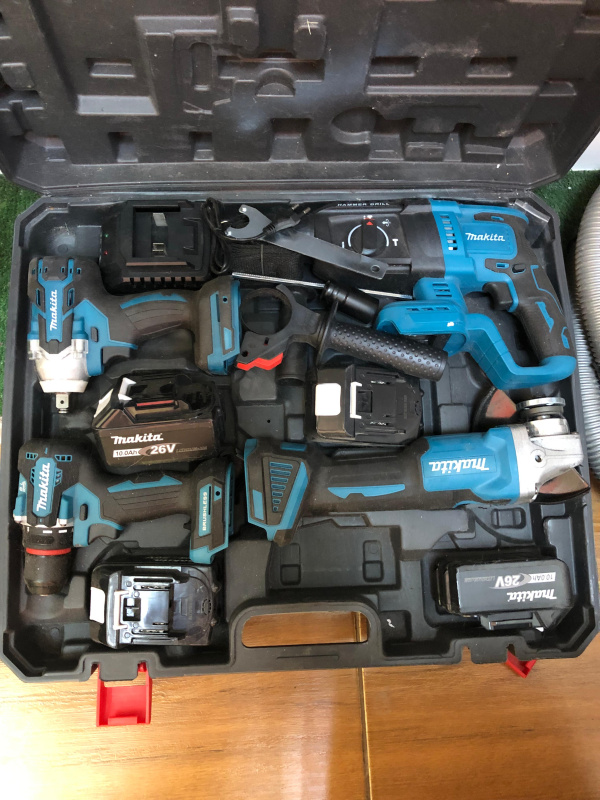 Набор электроинструмента Makita 4 в 1