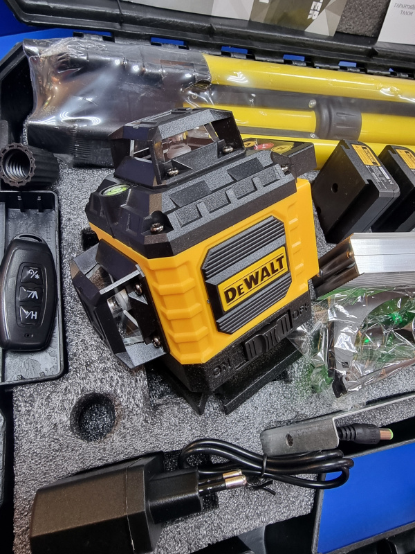 Лазерный уровень Dewalt кейс рплика
