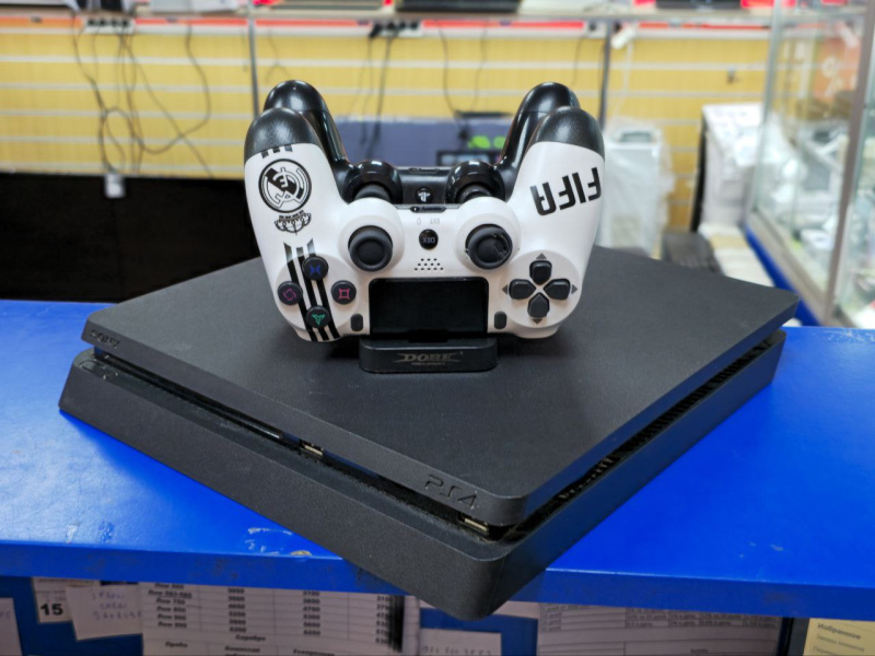 Игровая приставка Sony PS 4 Slim 500