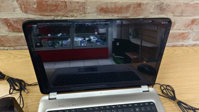 Ноутбук HP i5-2420m