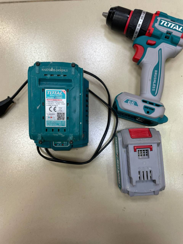 Шуруповерт Total Не указана