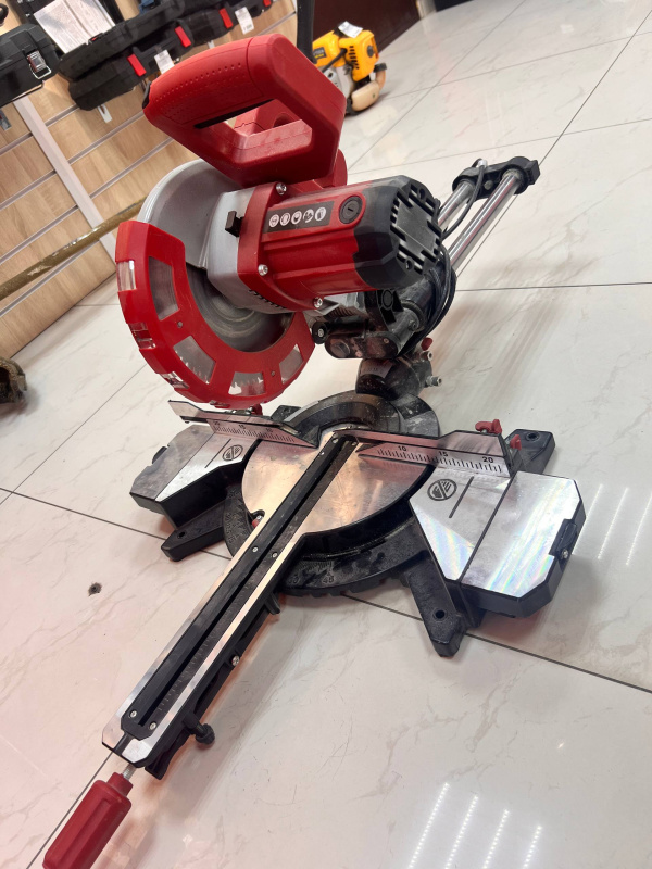 Торцовочная пила Dorn DMS210