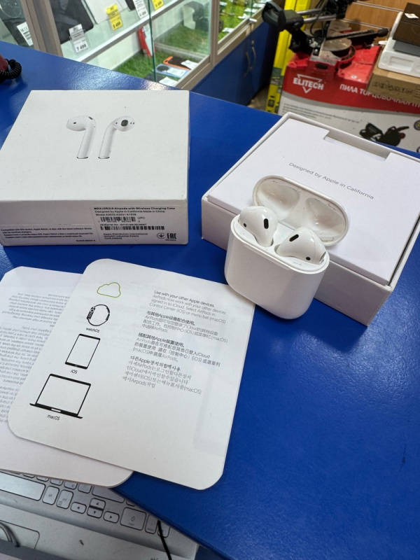 Наушники Apple AirPods Wereless Chargning Case