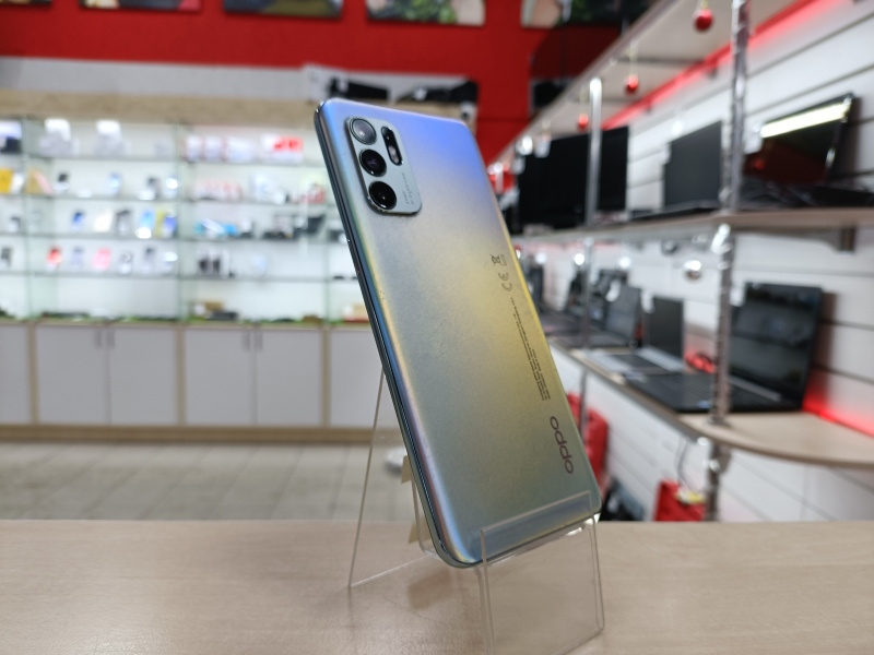 Мобильный телефон OPPO Reno6