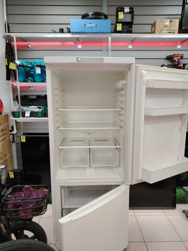 Холодильник Stinol STS 150