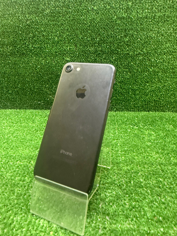 Мобильный телефон Apple iPhone 7