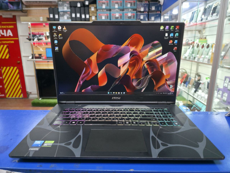 Ноутбук MSI cuborg 17 b2rwekg