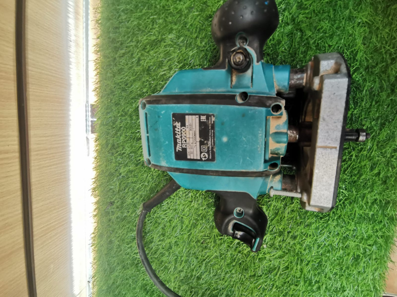 Фрезер Makita RP900
