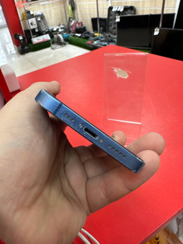 Мобильный телефон Apple iPhone 13