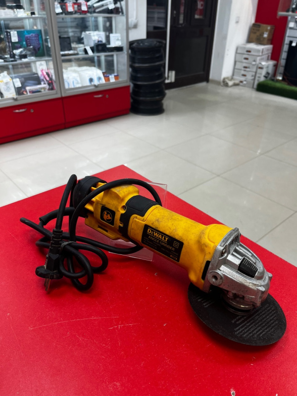 Болгарка Dewalt DW4038