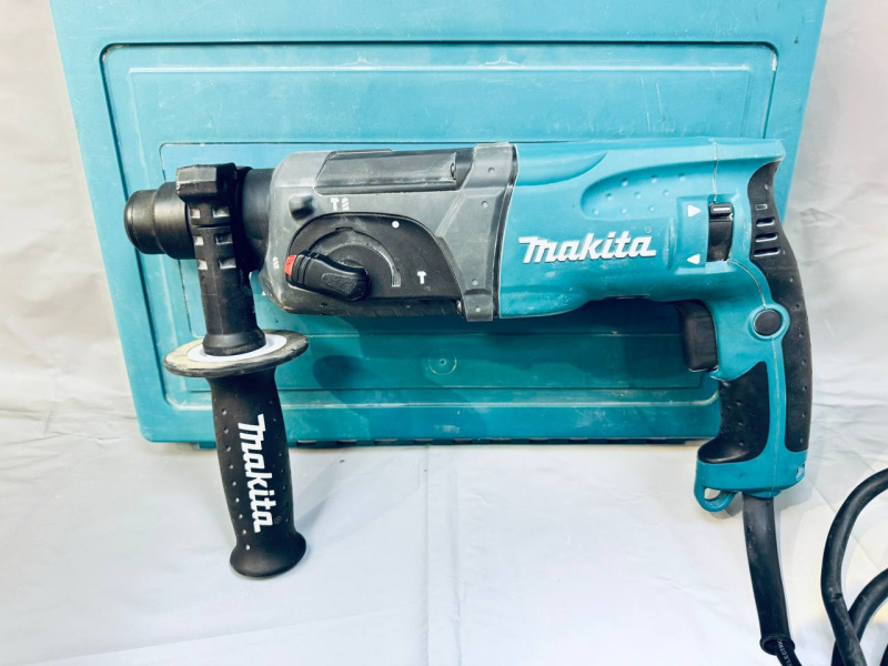 Перфоратор Makita HR 2470