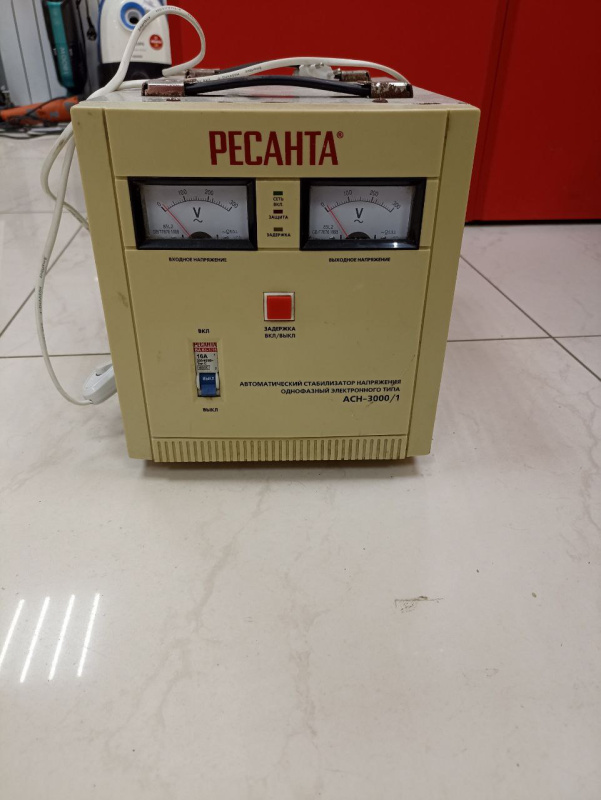 Стабилизатор напряжения 3квт Ресанта 1