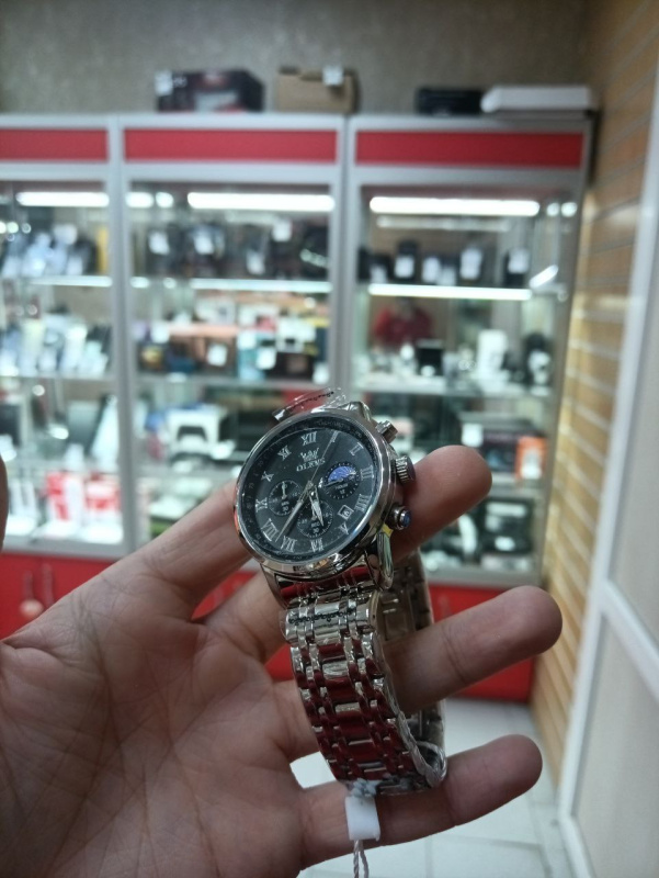 Часы наручные  olevs