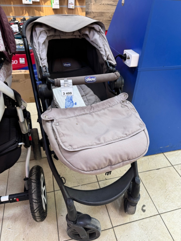 Коляска прогулочная Chicco Urban Plus