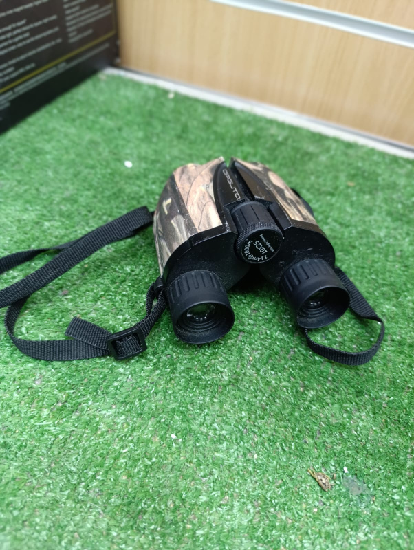 Бинокль  10,-*35