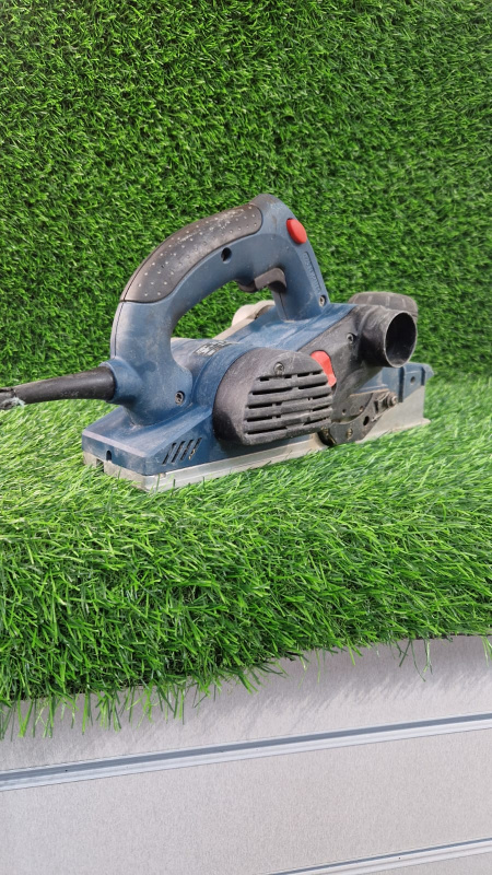 Электрорубанок Bosch GHO40-82C