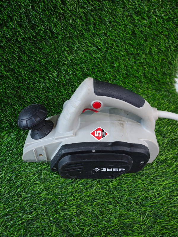 Электрорубанок Зубр ЗР-750-82