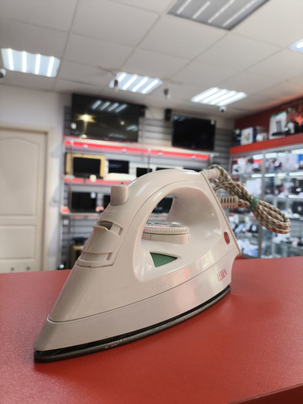 Утюг Leben rb-1355