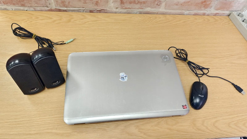 Ноутбук HP i5-2420m