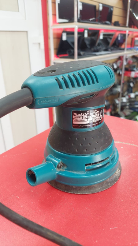 Эксцентриковая шлифмашина Makita BO5031