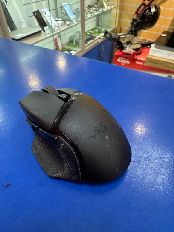 Мышь Razer basilisc v3