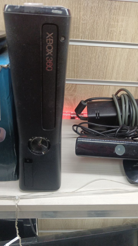 Игровая приставка Xbox 380