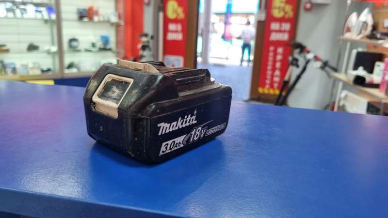 Аккумулятор  Makita BL1830B
