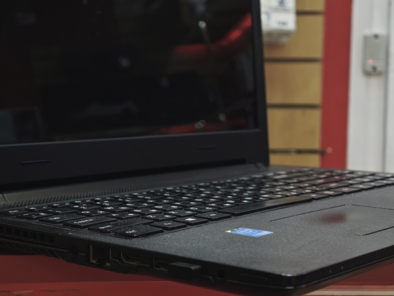Ноутбук Lenovo 80QQ