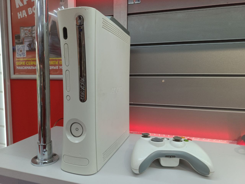 Игровая приставка Xbox 360