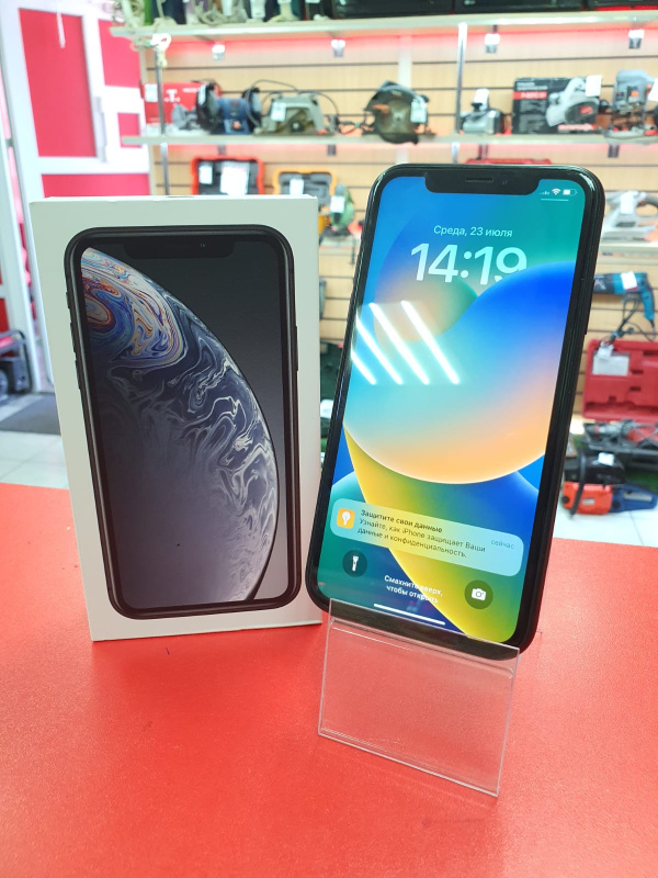 Мобильный телефон Apple iPhone XR