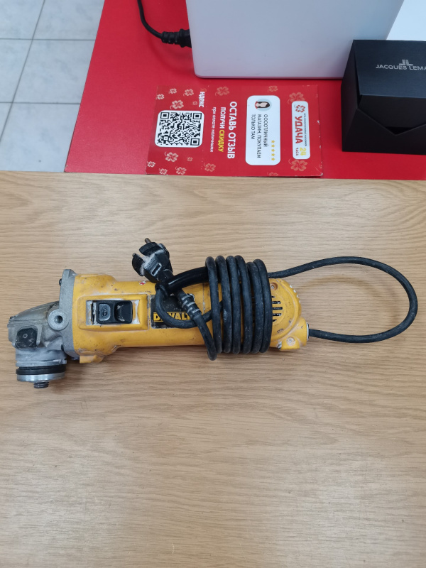 Болгарка Dewalt d28139-qs