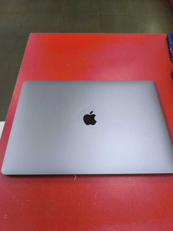 Ноутбук Apple Macbook pro 16 2019 i9 2tb