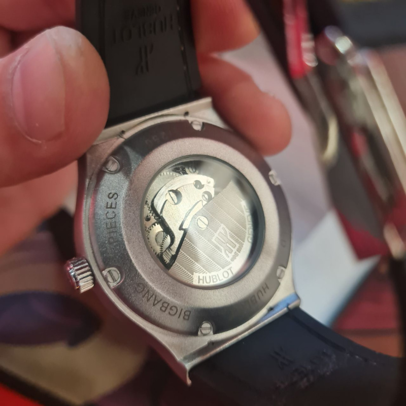 Часы наручные Hublot 1
