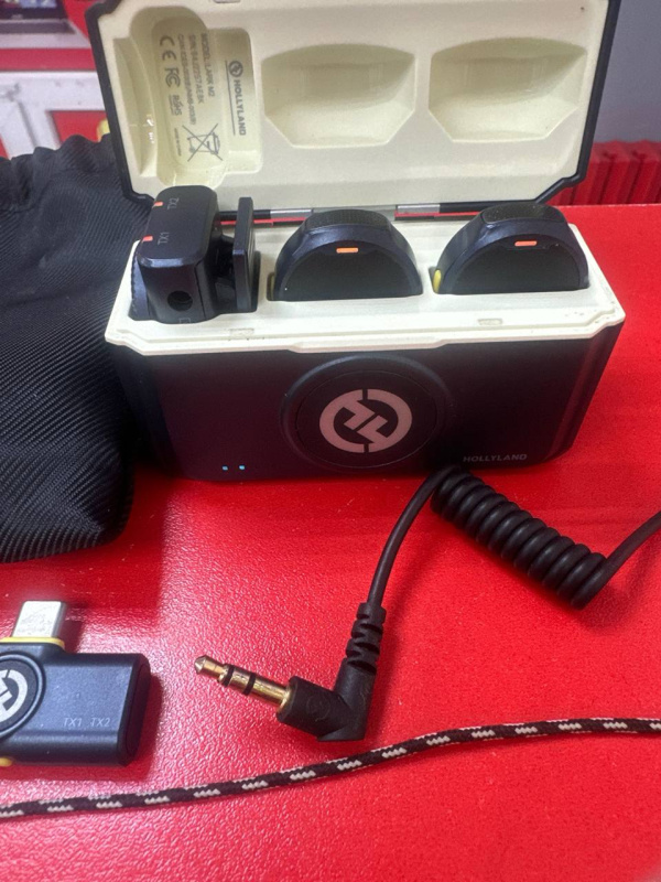 Микрофон HOLLEY COMMUNICATIONS Lark M2